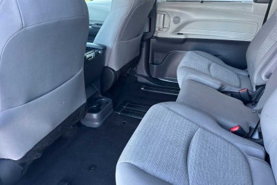 2023 Toyota Sienna LE