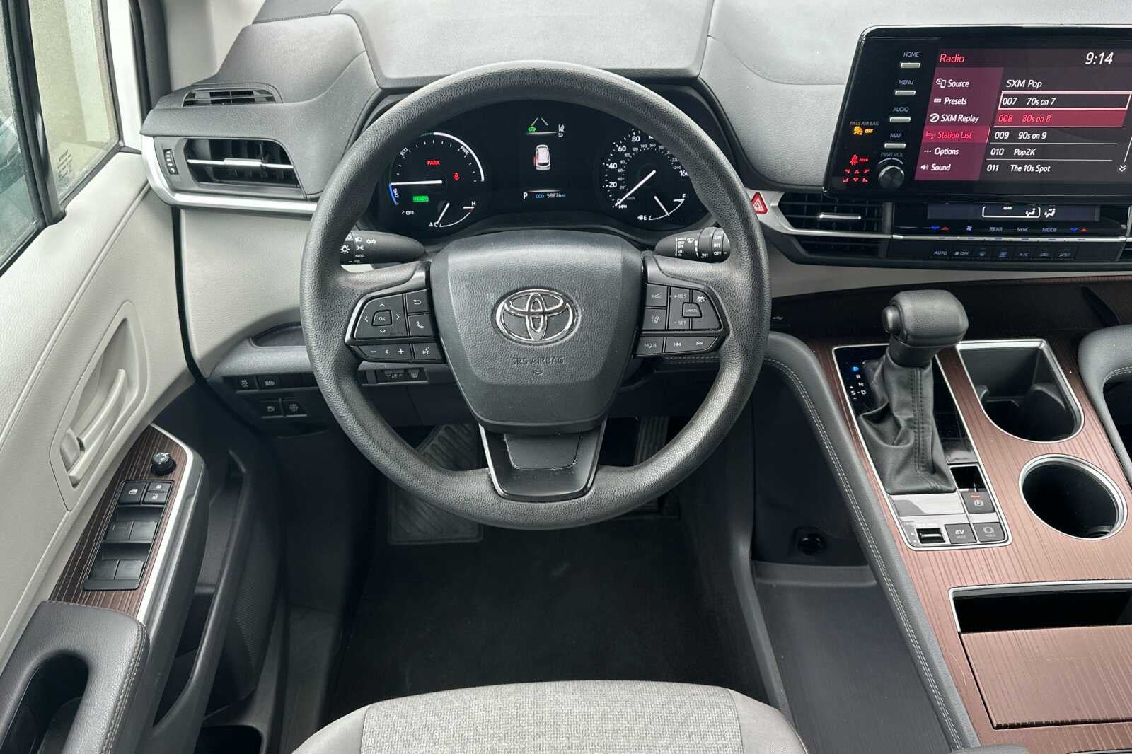 2024 Toyota Sienna LE
