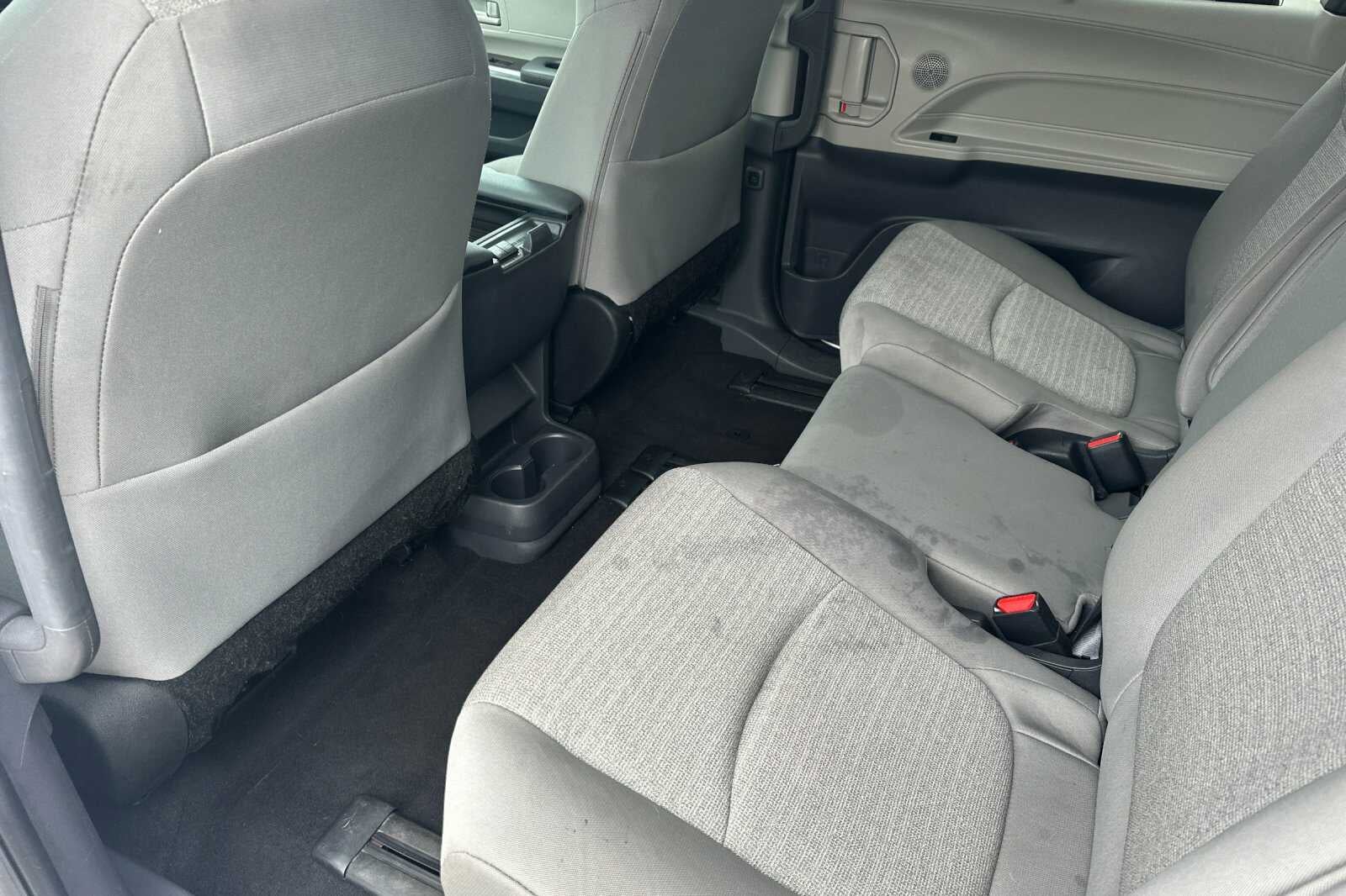 2024 Toyota Sienna LE