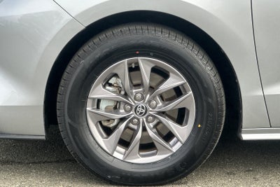 2025 Toyota Sienna LE