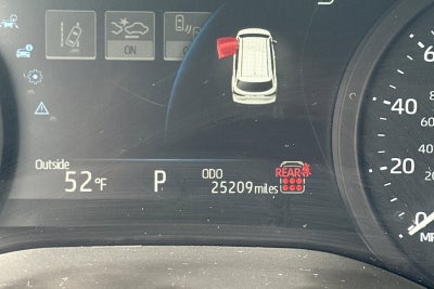 2025 Toyota Sienna LE