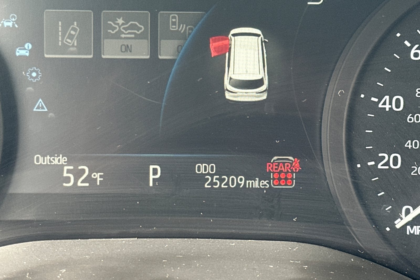 2025 Toyota Sienna LE