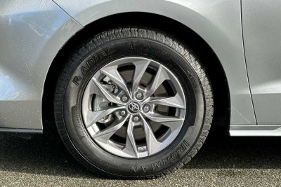 2023 Toyota Sienna LE