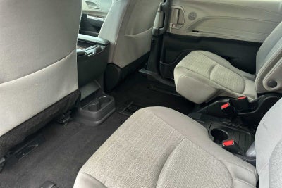 2023 Toyota Sienna LE