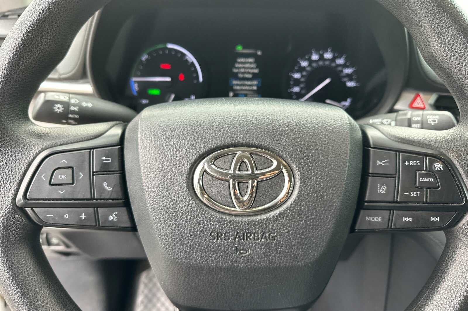 2024 Toyota Sienna LE