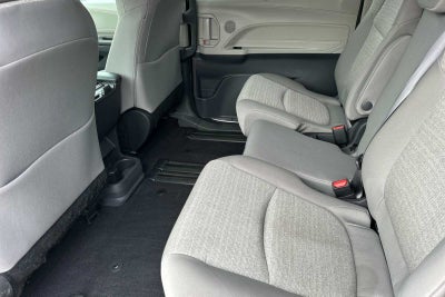 2024 Toyota Sienna LE