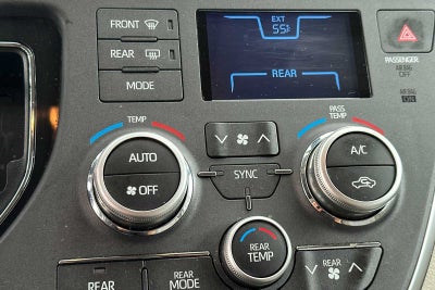 2018 Toyota Sienna LE 4D Passenger Van