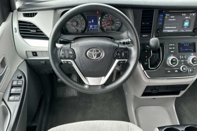 2017 Toyota Sienna LE 4D Passenger Van