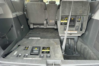 2017 Toyota Sienna LE 4D Passenger Van
