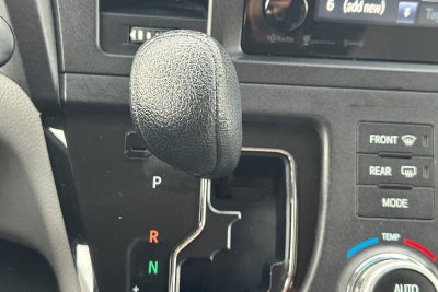 2017 Toyota Sienna LE 4D Passenger Van