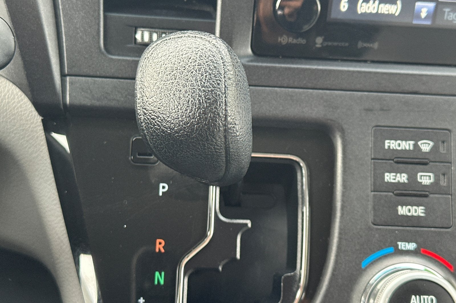 2017 Toyota Sienna LE 4D Passenger Van