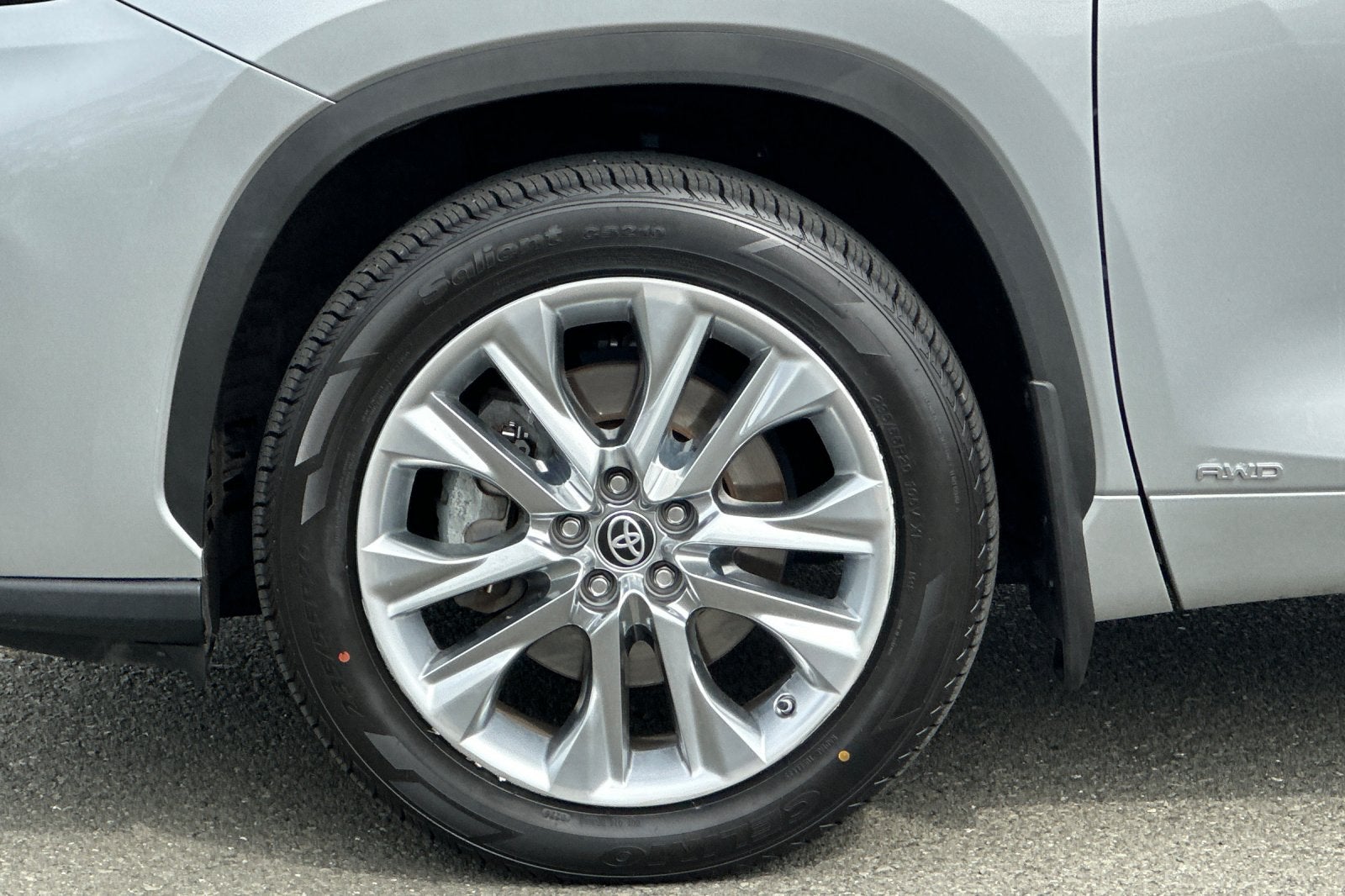 2024 Toyota Highlander Hybrid Limited