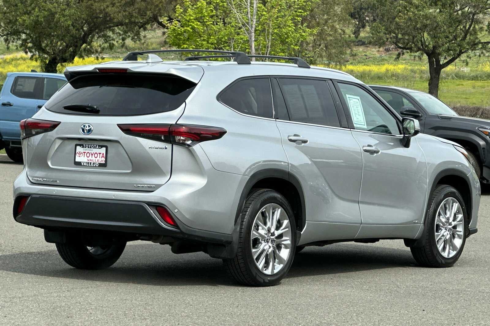 2024 Toyota Highlander Hybrid Limited