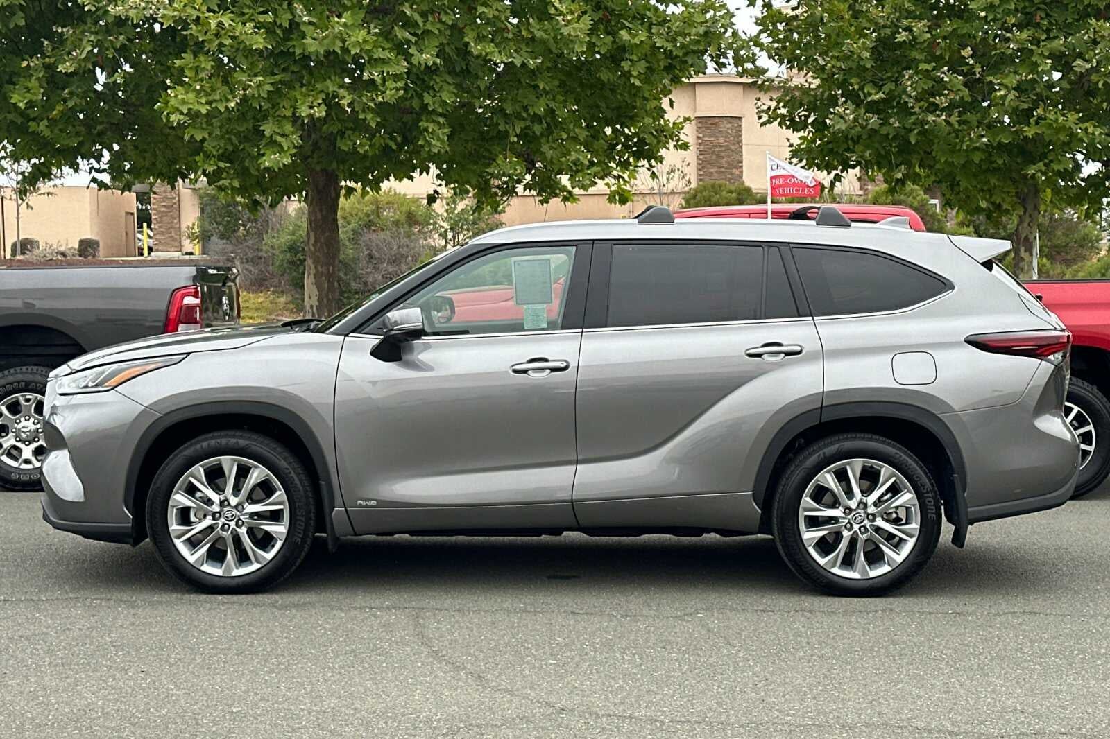 2026 Toyota Highlander Hybrid Limited