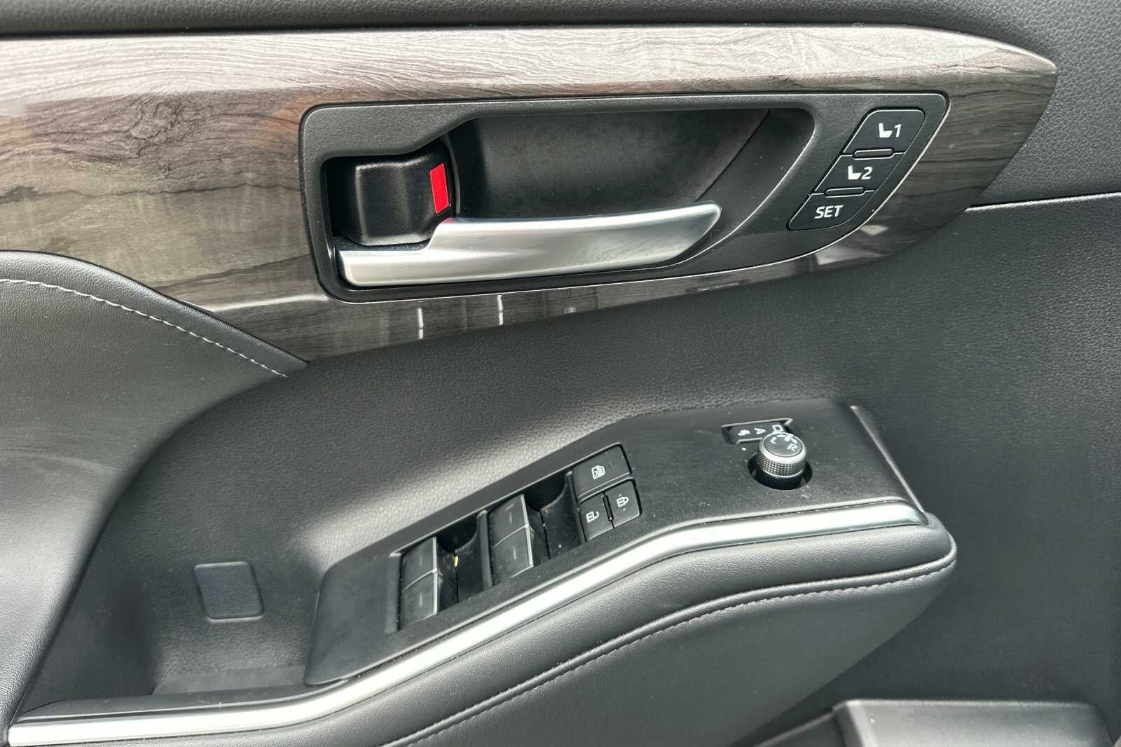 2026 Toyota Highlander Hybrid Limited