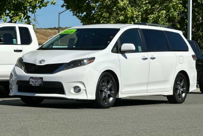 2015 Toyota Sienna 8 Passenger SE
