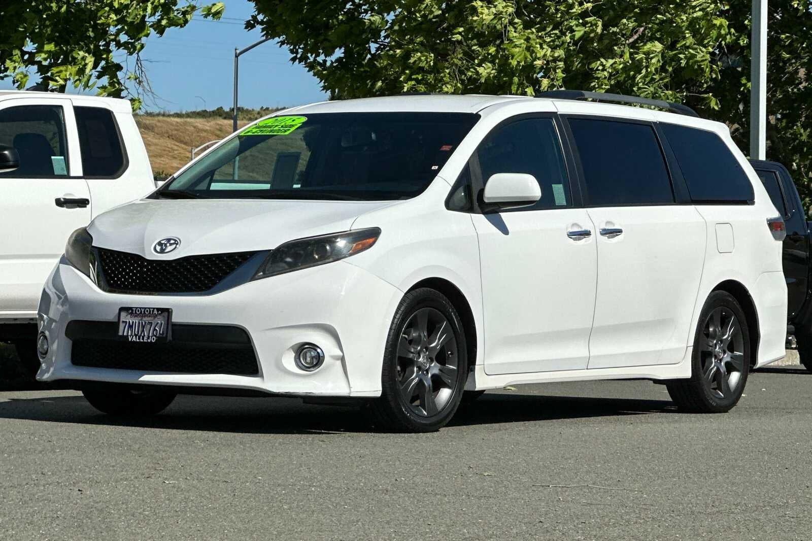 2015 Toyota Sienna 8 Passenger SE