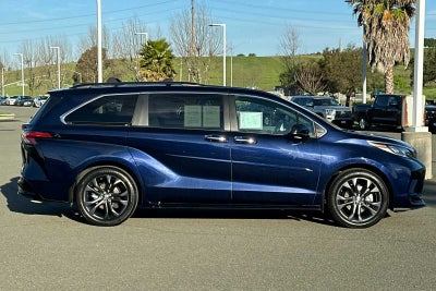 2024 Toyota Sienna XSE