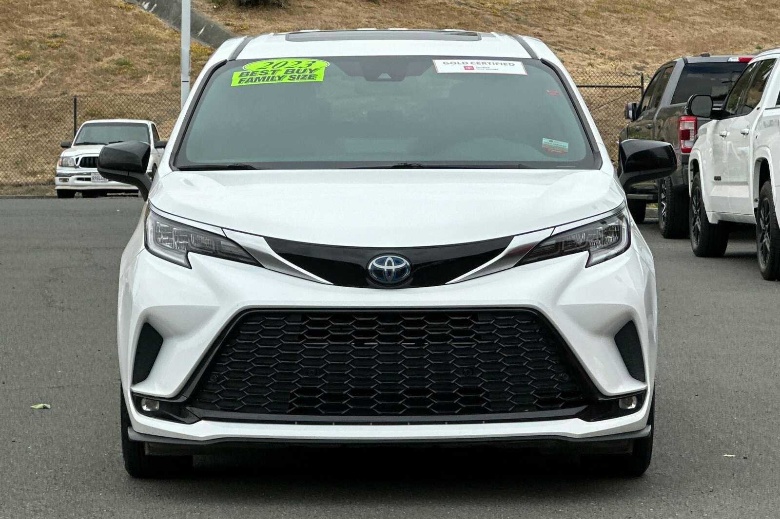 2023 Toyota Sienna XSE 4D Passenger Van