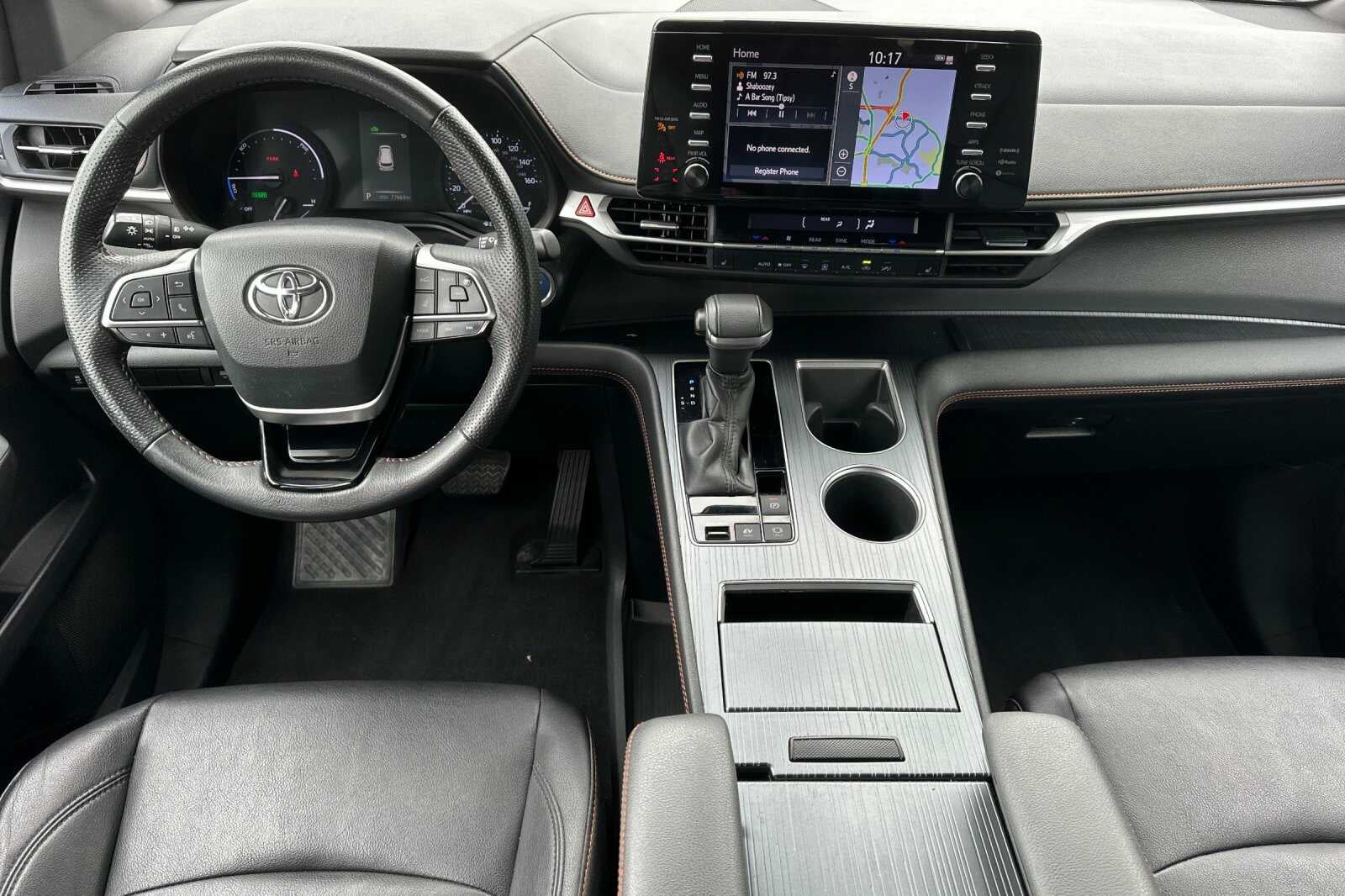 2023 Toyota Sienna XSE 4D Passenger Van