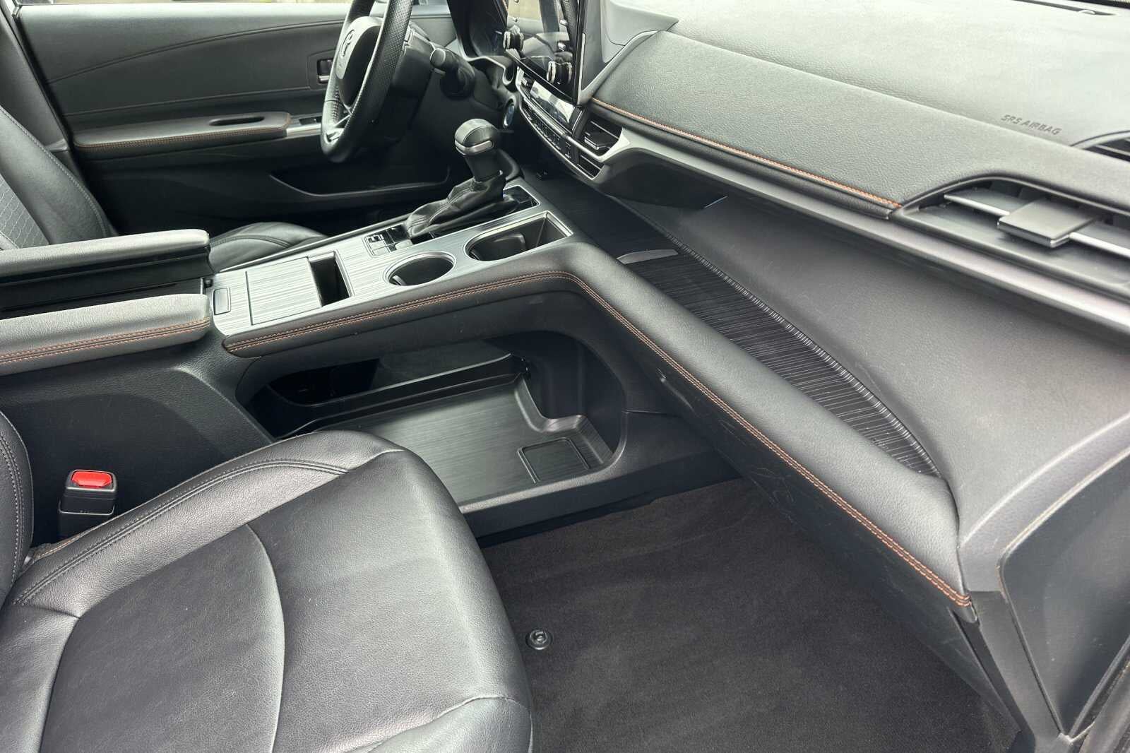 2023 Toyota Sienna XSE 4D Passenger Van