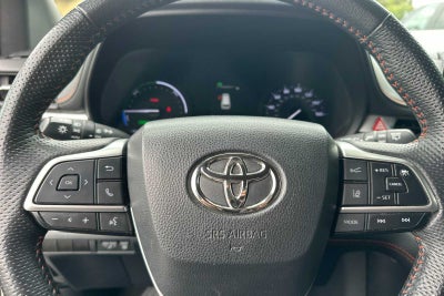 2023 Toyota Sienna XSE 4D Passenger Van