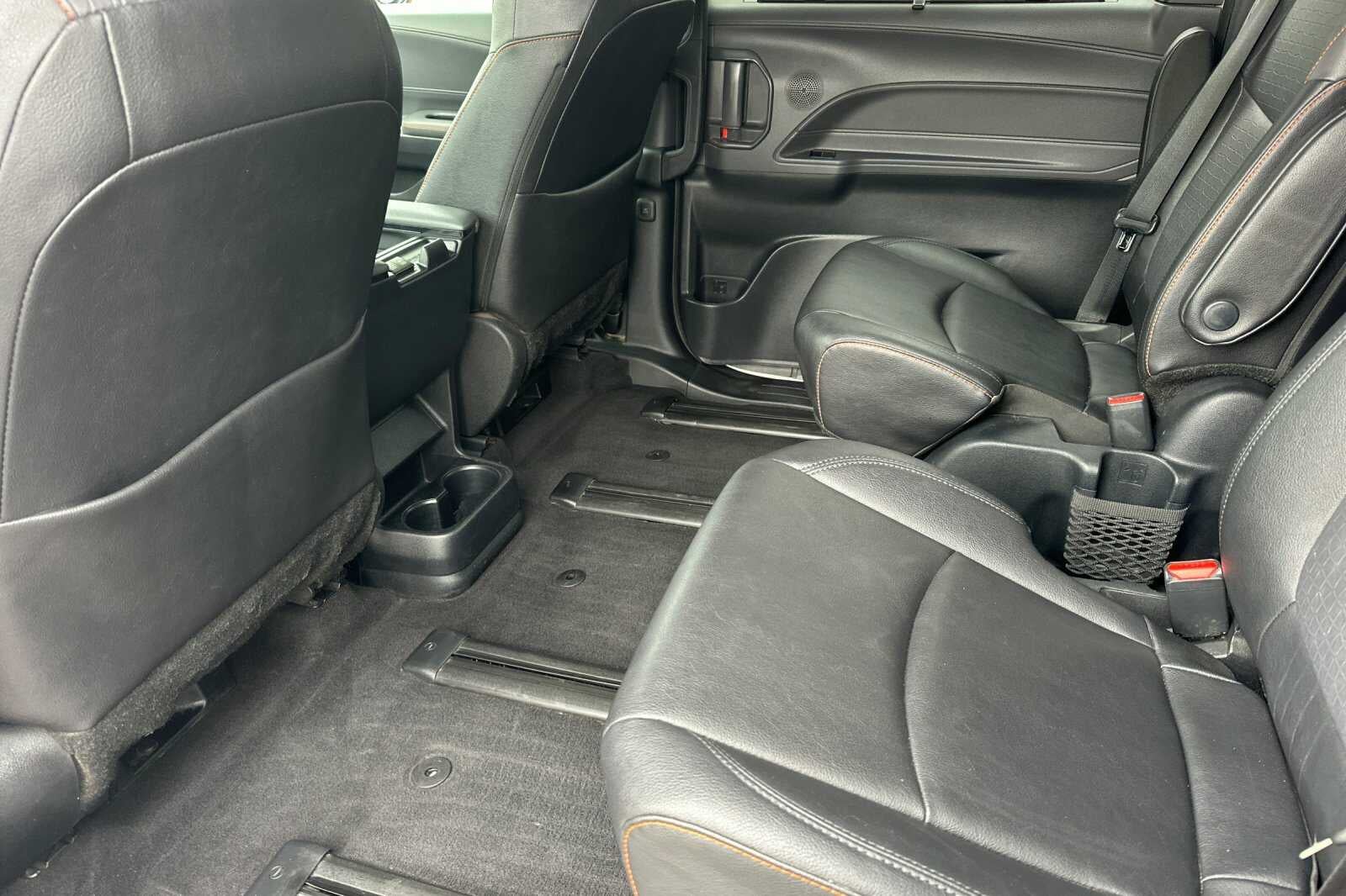 2023 Toyota Sienna XSE 4D Passenger Van