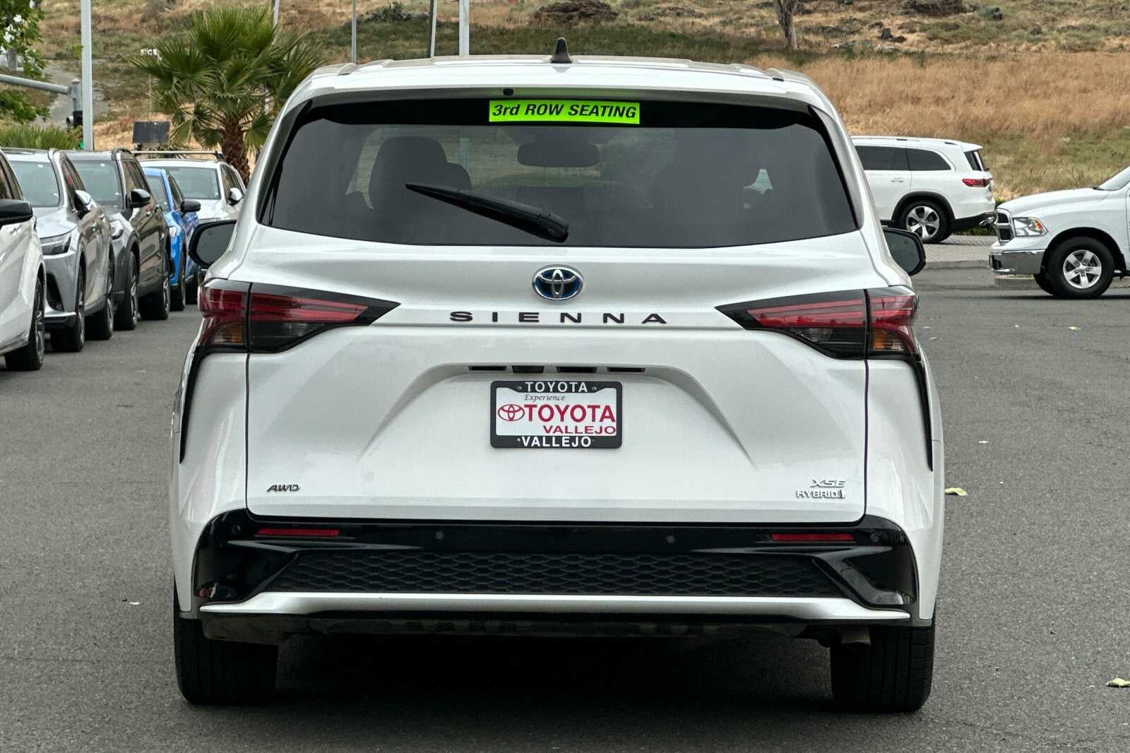 2023 Toyota Sienna XSE 4D Passenger Van