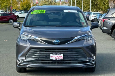 2022 Toyota Sienna XLE