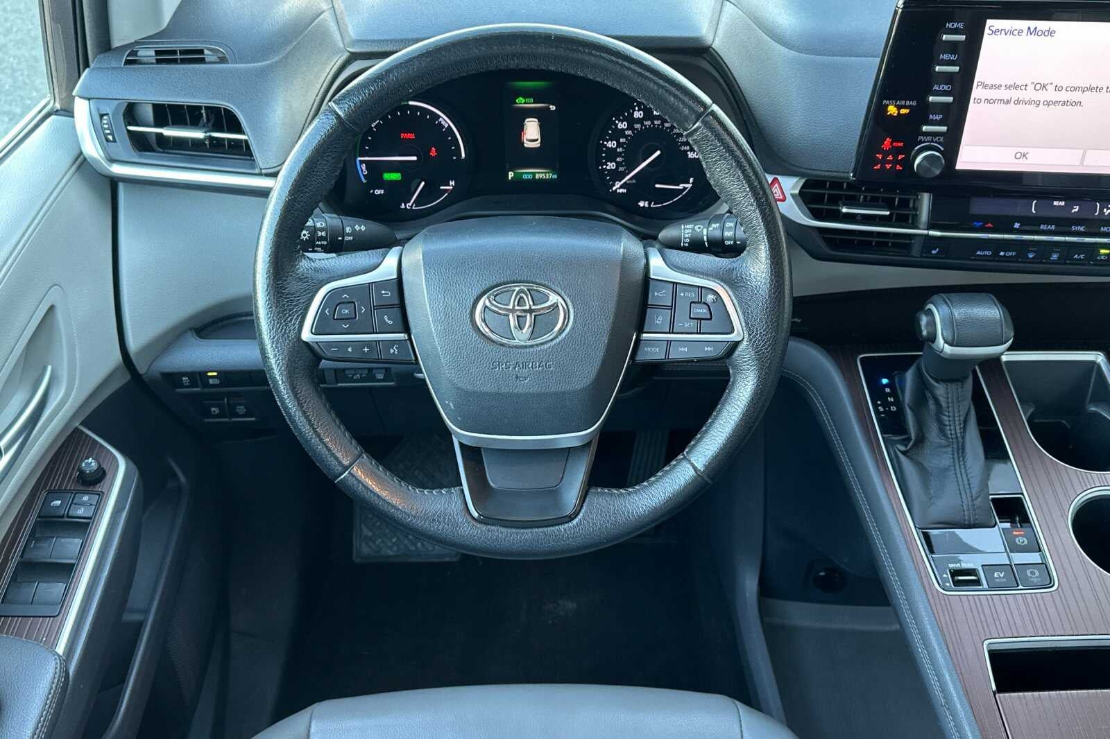 2022 Toyota Sienna XLE