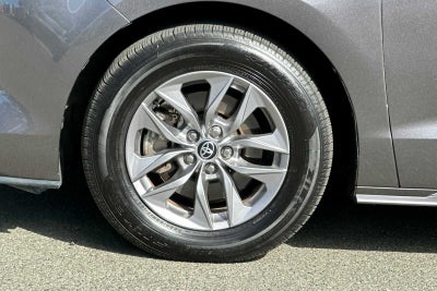 2022 Toyota Sienna XLE