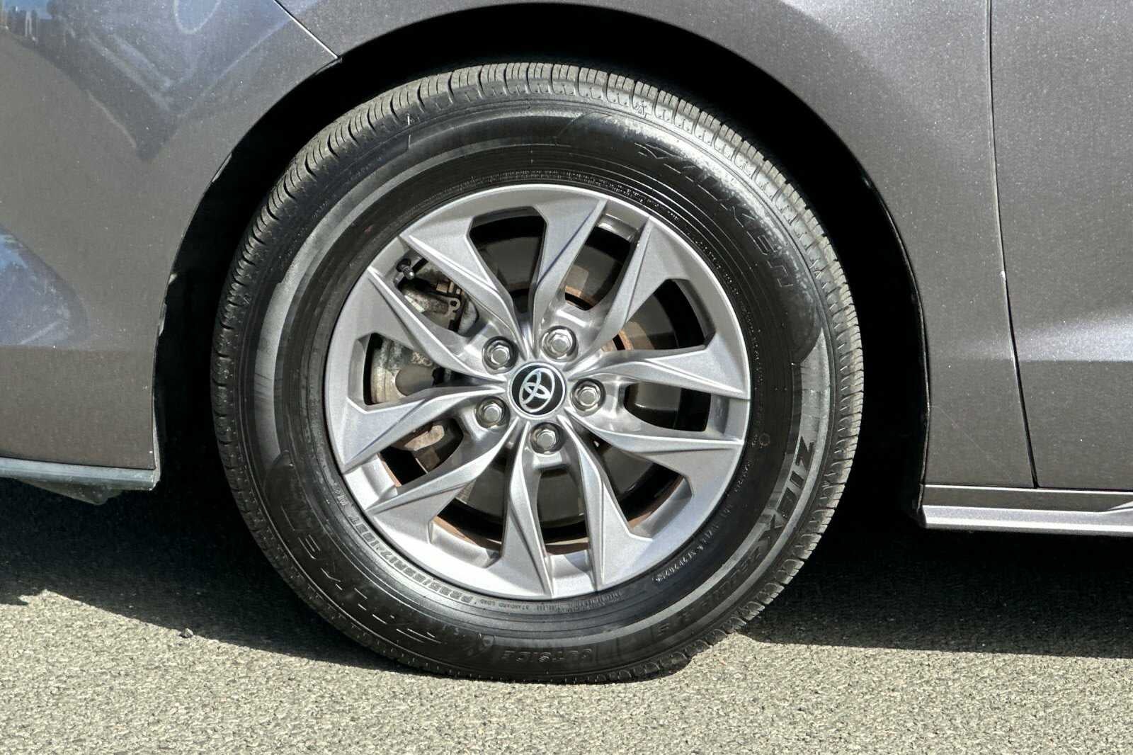 2022 Toyota Sienna XLE