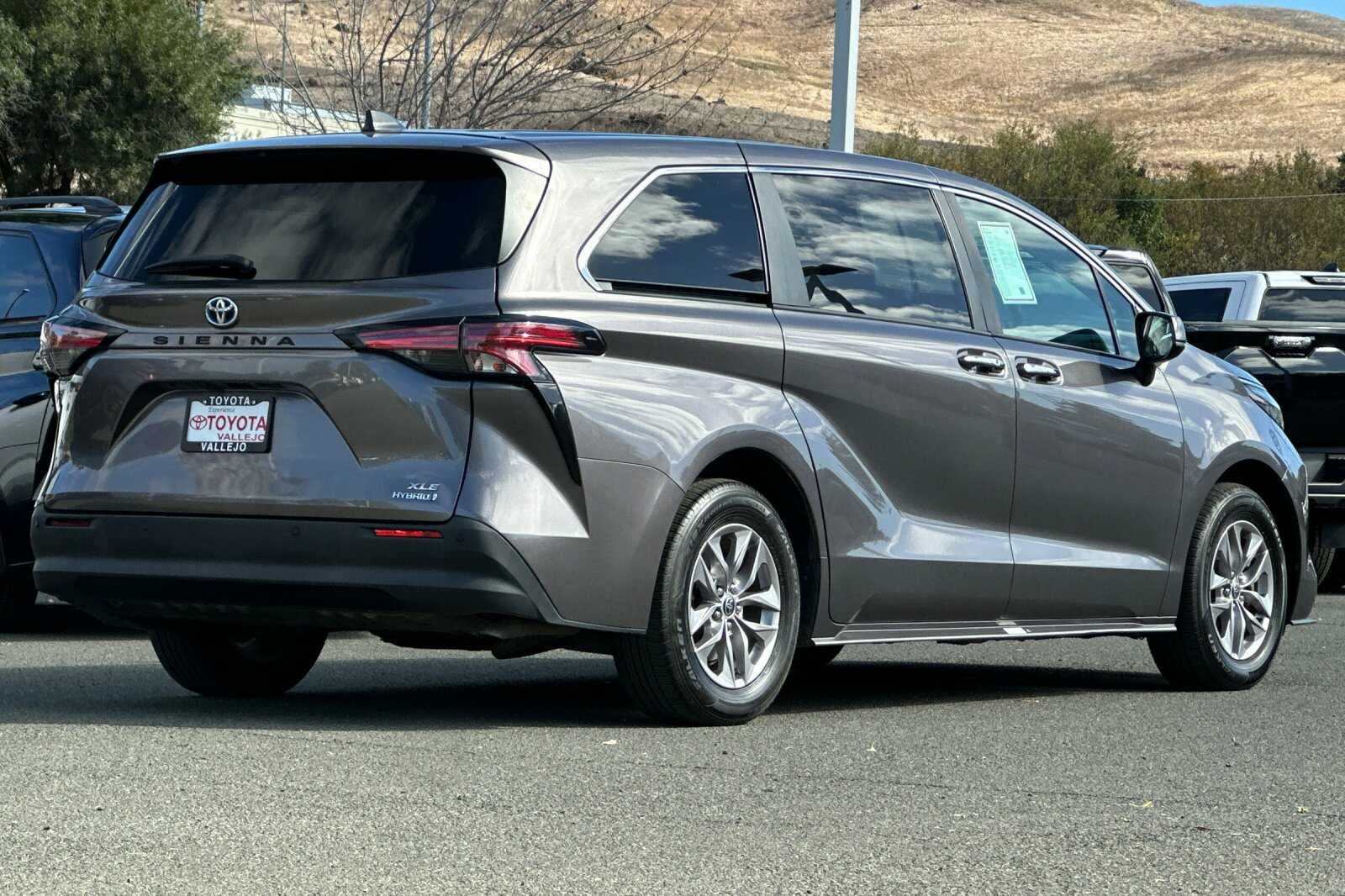 2022 Toyota Sienna XLE