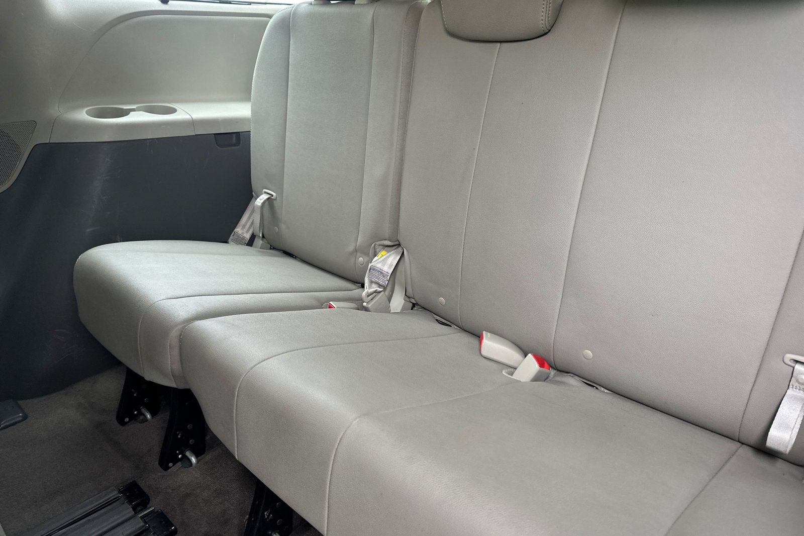 2017 Toyota Sienna XLE 4D Passenger Van