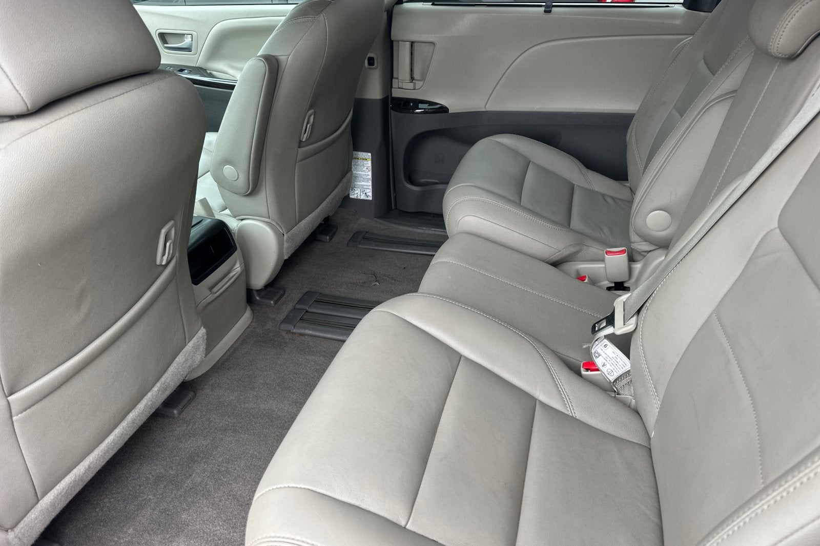 2017 Toyota Sienna XLE 4D Passenger Van