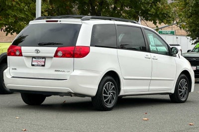 2008 Toyota Sienna LE 4D Passenger Van