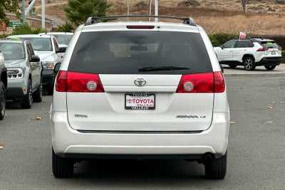 2008 Toyota Sienna LE 4D Passenger Van