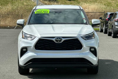 2022 Toyota Highlander LE
