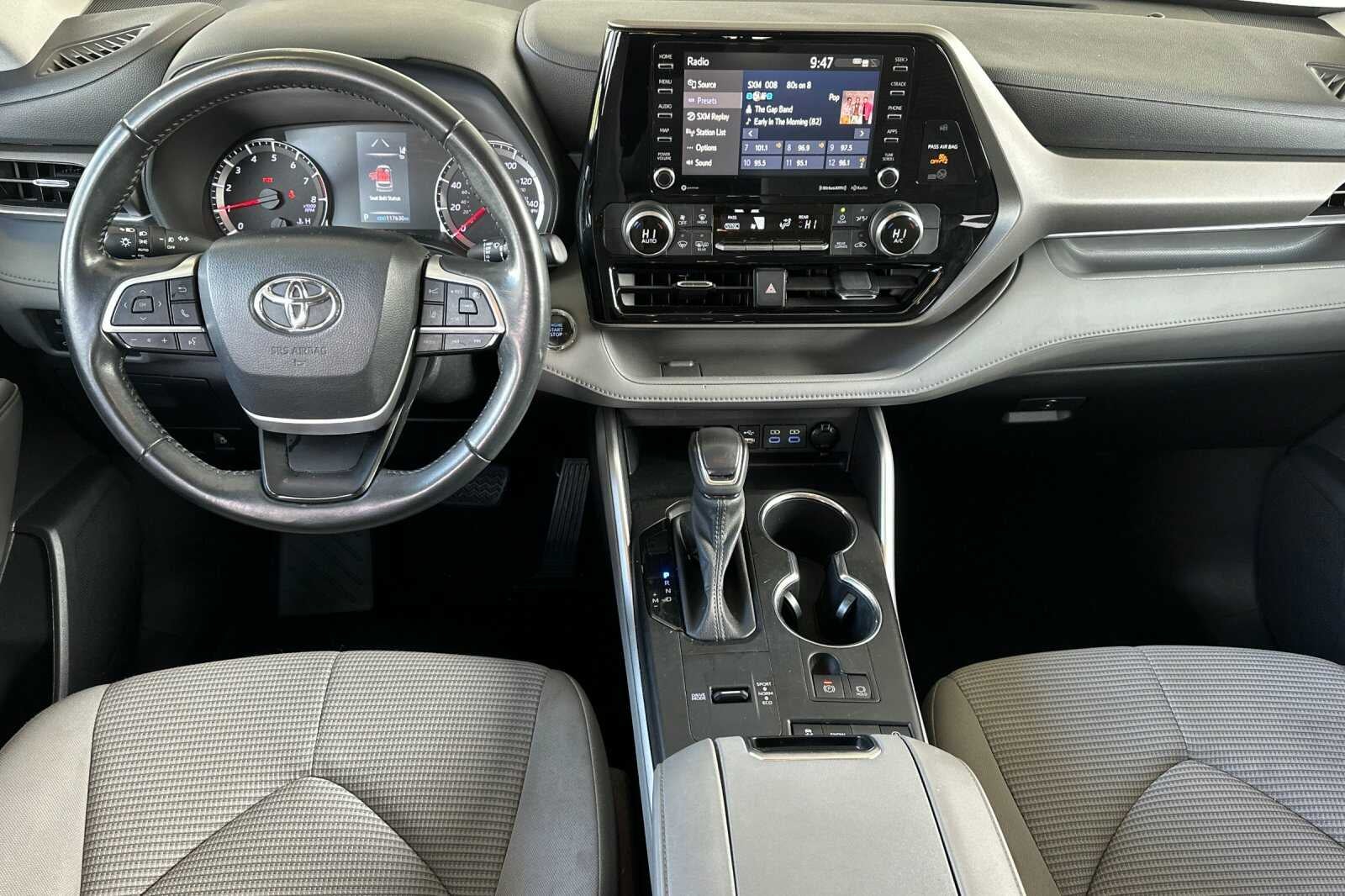 2022 Toyota Highlander LE