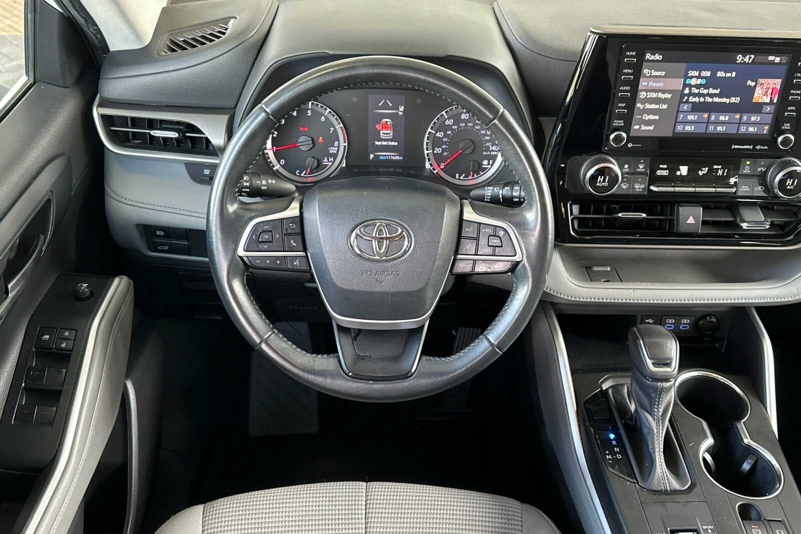 2022 Toyota Highlander LE