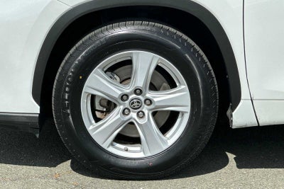 2022 Toyota Highlander LE