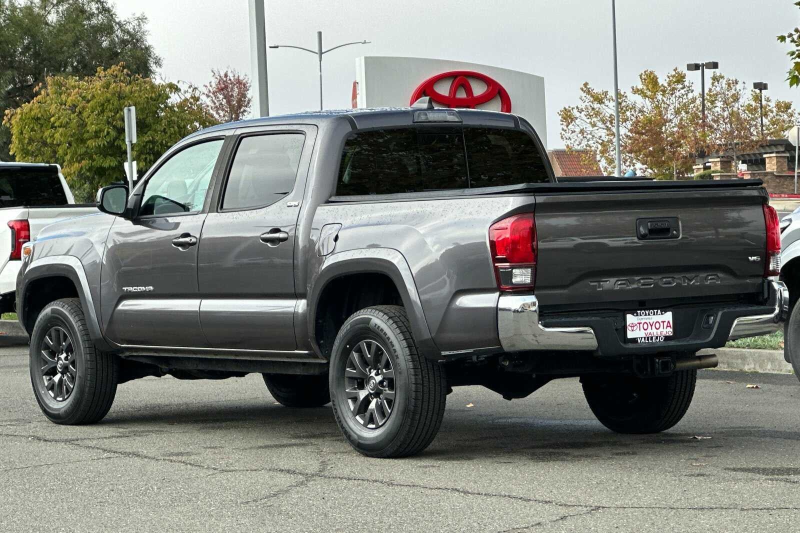2021 Toyota Tacoma 2WD SR5 4D Double Cab
