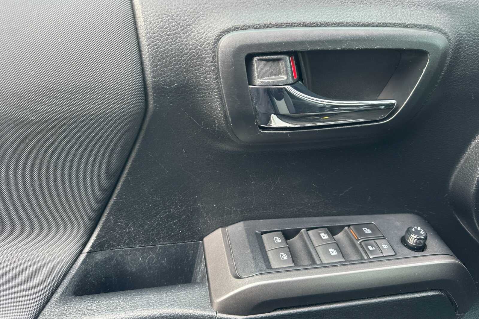 2021 Toyota Tacoma 2WD TRD Off-Road 4D Double Cab