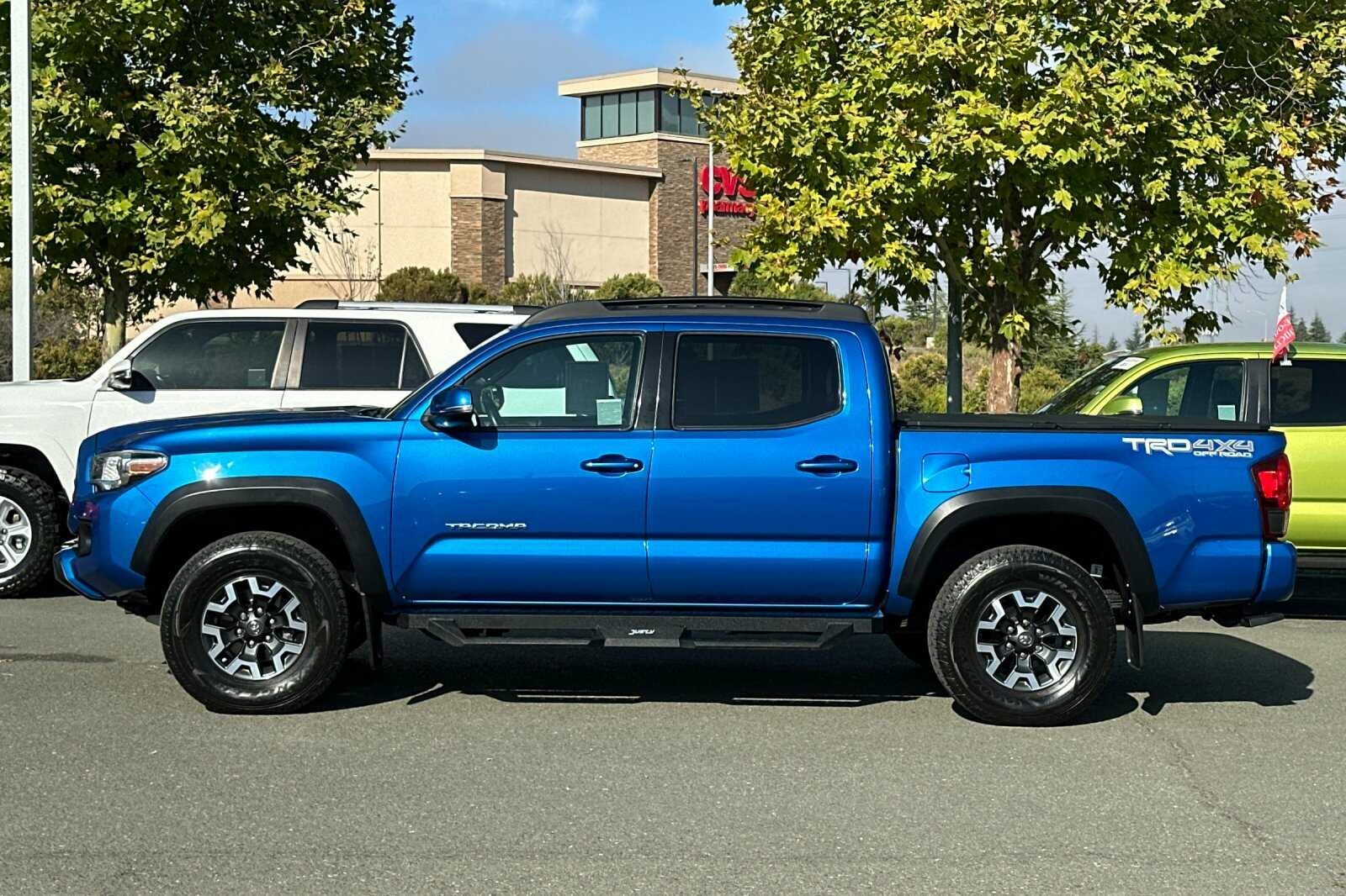 2018 Toyota Tacoma TRD Off-Road 4D Double Cab