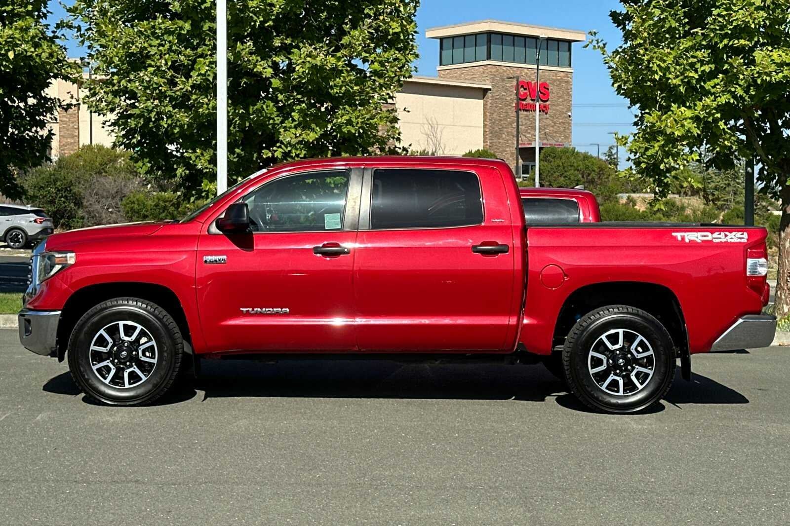 2019 Toyota Tundra SR5 - Photo 9