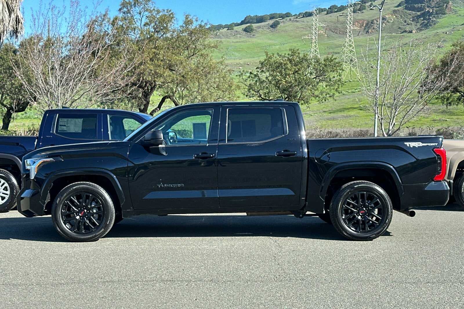 2024 Toyota Tundra 2WD SR5