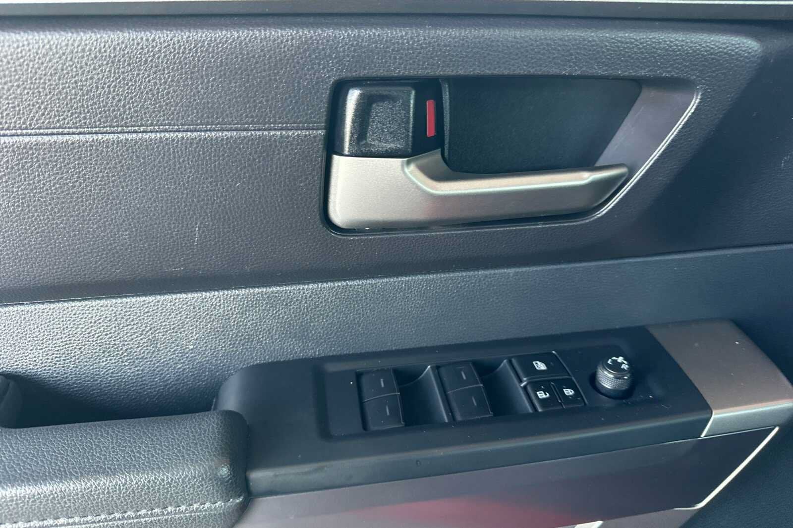 2023 Toyota Tundra 4WD SR5