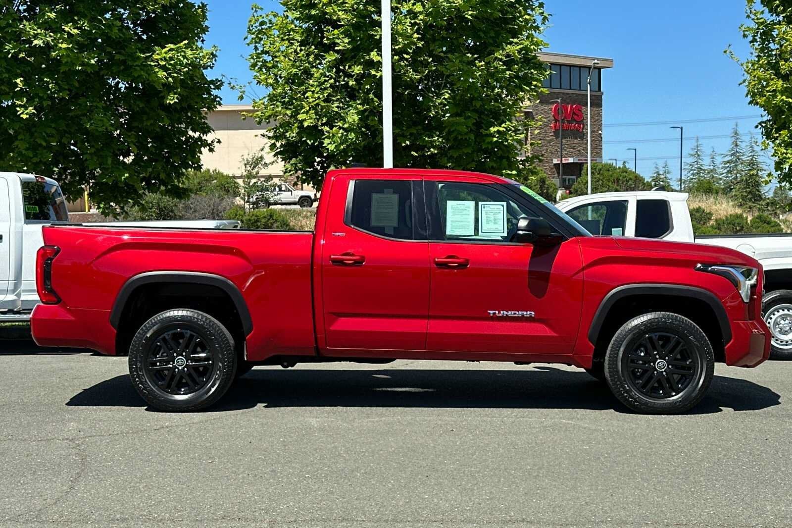 2023 Toyota Tundra 4WD SR5