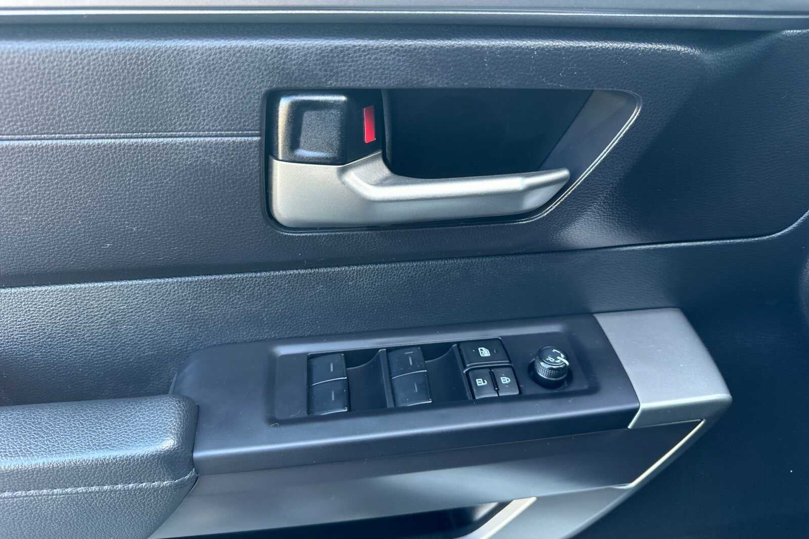 2023 Toyota Tundra 4WD SR5