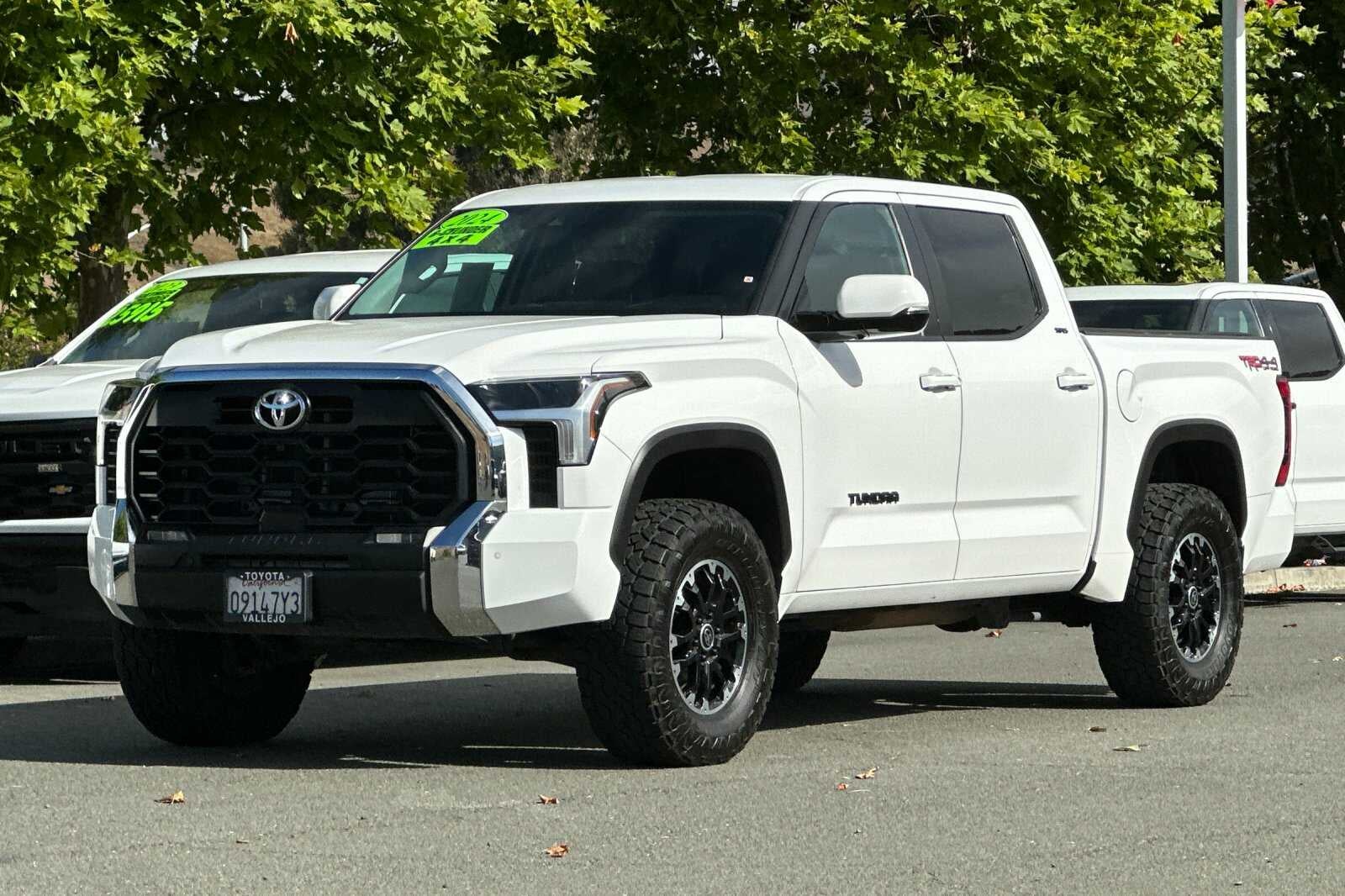 2024 Toyota Tundra 4WD SR5